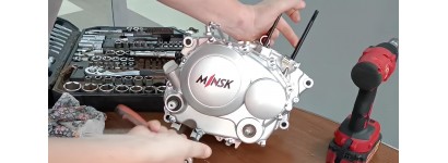 Снятие правой крышки двигателя 157FMI
